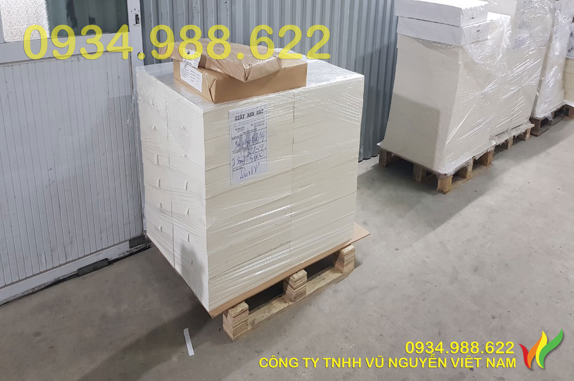 Hình ảnh nhập giấy thực tế của công ty